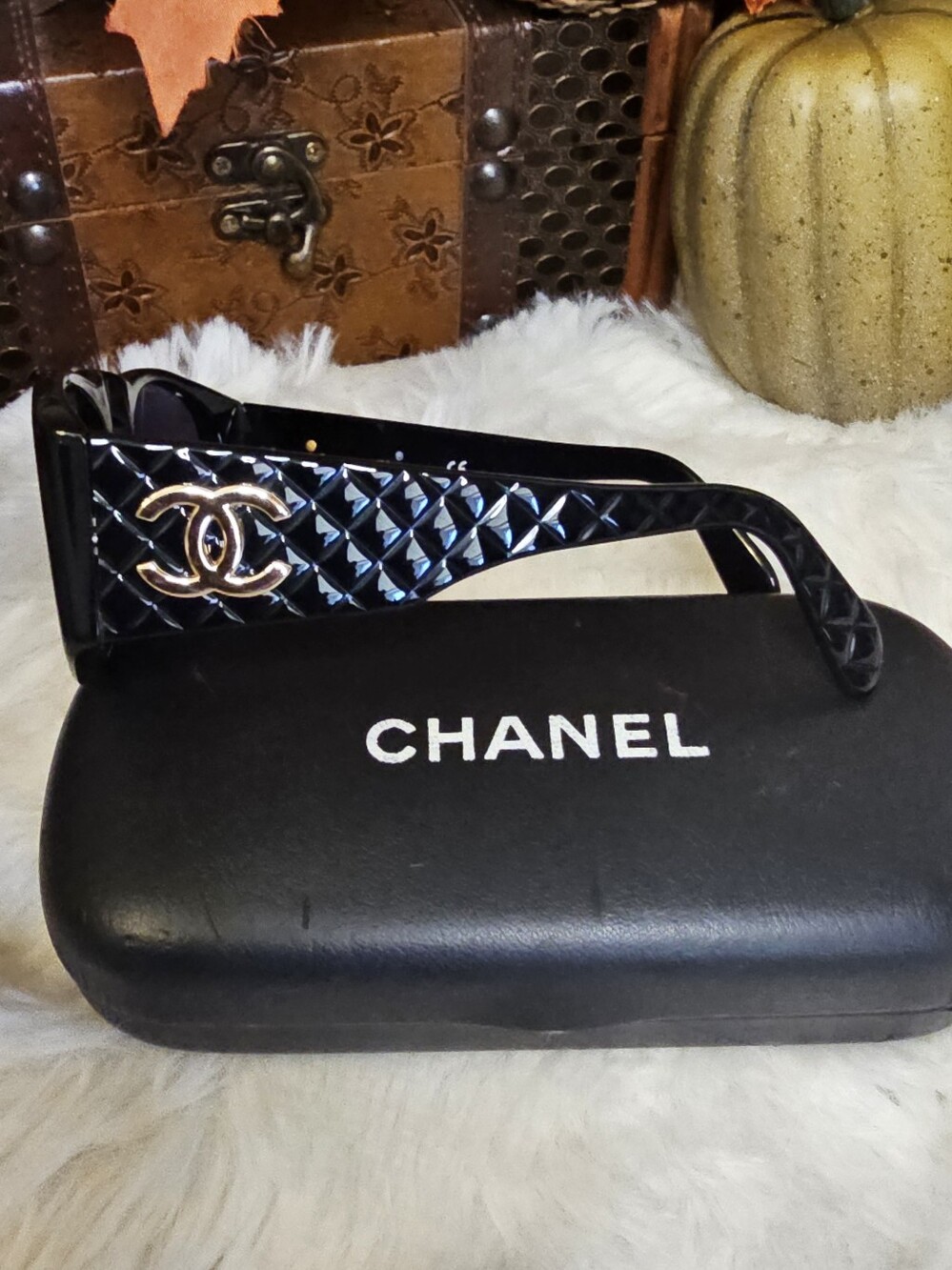Authentic Vintage 80s Chanel Quilted CC Logo Sunglasses 01450 94305 w/ Case - Picture 2 of 7